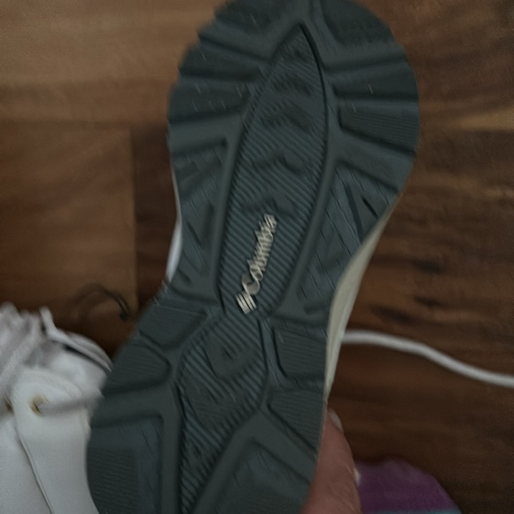 Women's Slopeside Village™ Omni-Heat™ Mid Boot - Picture 5 of 6